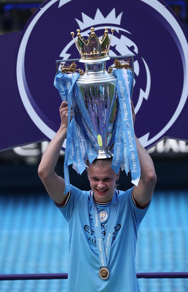 哈兰德在切尔西比赛中夺冠,出色防守引发热议! 哈兰德在切尔西比赛中夺冠,出色防守引发热议!